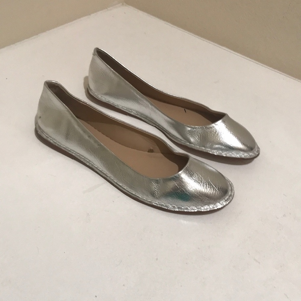 Size 38 silver flats